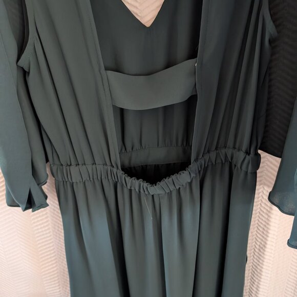 BCBGMaxAzria Brittni Chiffon Cape Dress Forest Green XS Split Back Wedding Guest - Picture 11 of 15